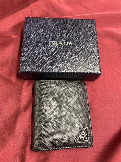 the real Prada wallet